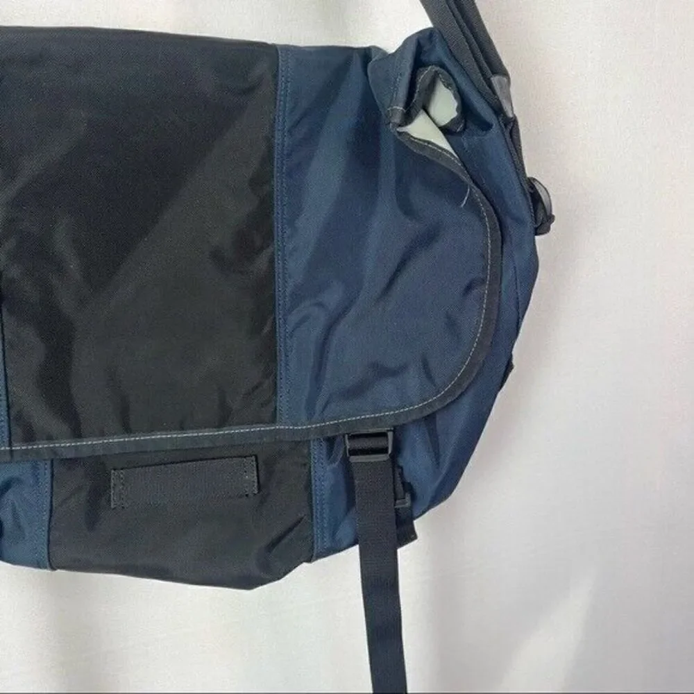 Timbuk2 classic messenger